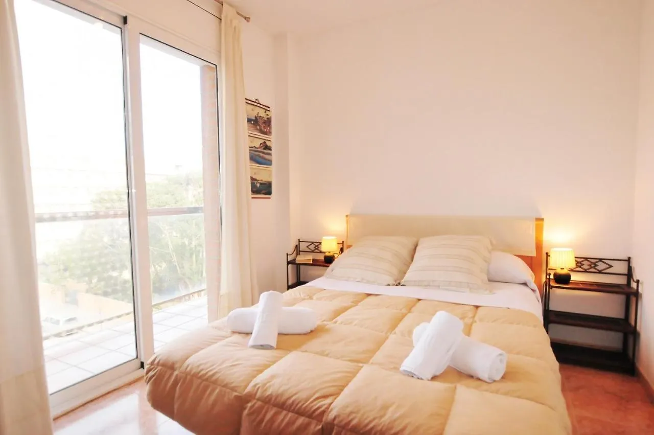 Homeholidaysrentals Light Santa Susanna